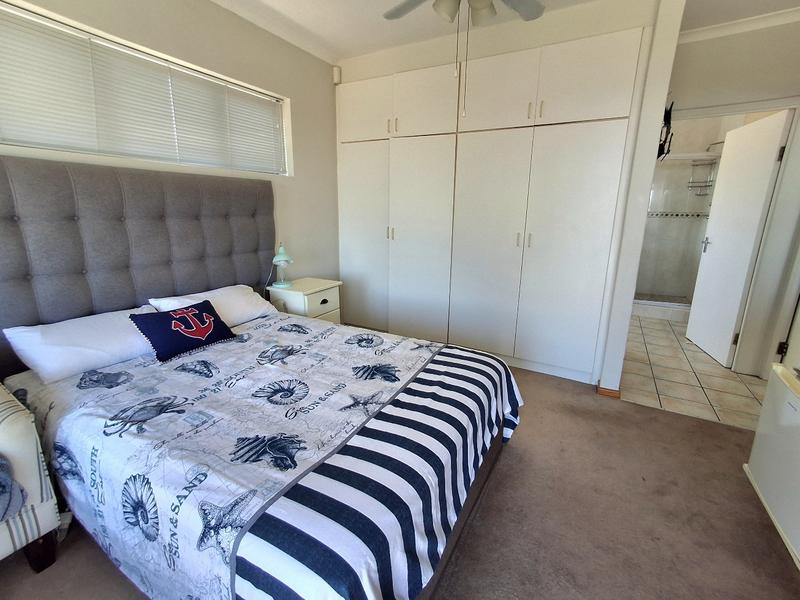 5 Bedroom Property for Sale in Duyker Eiland Western Cape